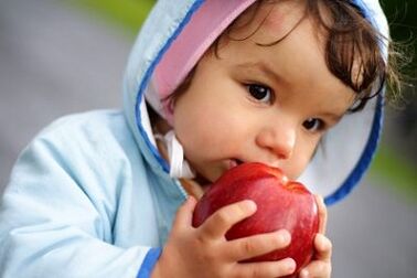 eating unwashed fruits as a cause of parasitic infection