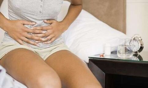 Abdominal pain can be the cause of the presence of parasites in the body. 